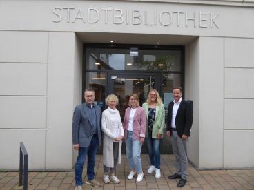 Neue Bibliotheksleitung in der Stadtbibliothek Salzkotten: Maike Sprenger übernimmt ab 01. Juli 2024