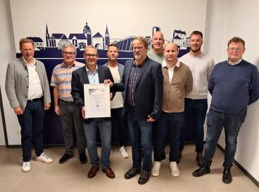 25 Jahre Qualitätsmanagement: Stadtwerke Salzkotten erhalten Jubiläumsurkunde
