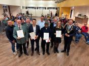 (v. l.): René Scherf, Magnus Thiele, Jürgen Kirchhoff, Franz-Josef Burs, Dr. Uwe Baer, Rupert Richard, Hans-Josef Kamp, Luisa Kappius und Bürgermeister Ulrich Berger (Foto: Fabian Dirks, Stadt Salzkotten)