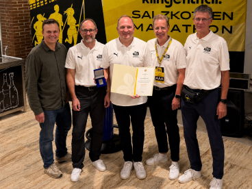Besondere Ehrung für den Motor des Salzkotten Marathons