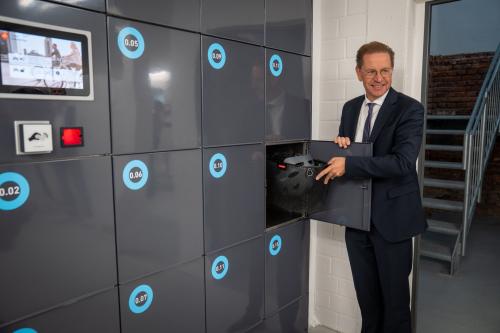 Mobilstation am Bahnhof Salzkotten: Bike+Ride-Anlage geht in Betrieb