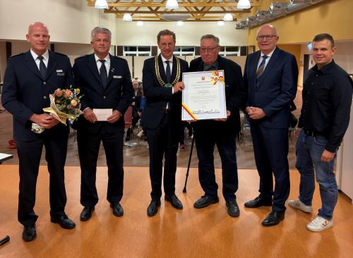 PRESSEMITTEILUNG  Stadt Salzkotten zeichnet Menschen aus, die Heimat und Kultur lebendig halten