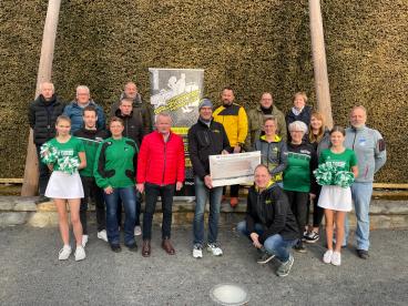 Salzkotten Marathon überreicht Spendenscheck über 7.250 € an Salzkottener Vereine